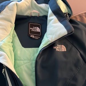 NORTHFACE WOMENS JACKET MEDIUM